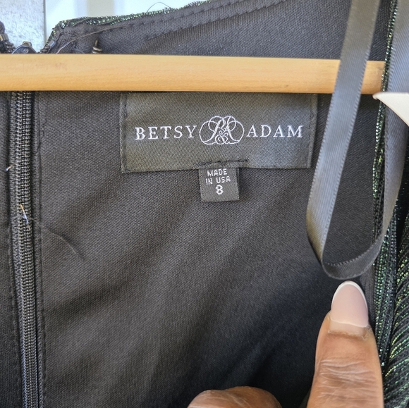 $249 Betsy & Adam Women Metallic Cap-Sleeve Surplice Gown Sz 8 Green Party - Picture 10 of 16